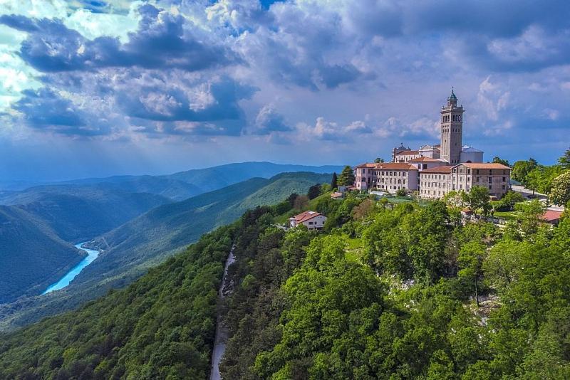 Peregrin Sveta Gora Hotel Solkan Kültér fotó